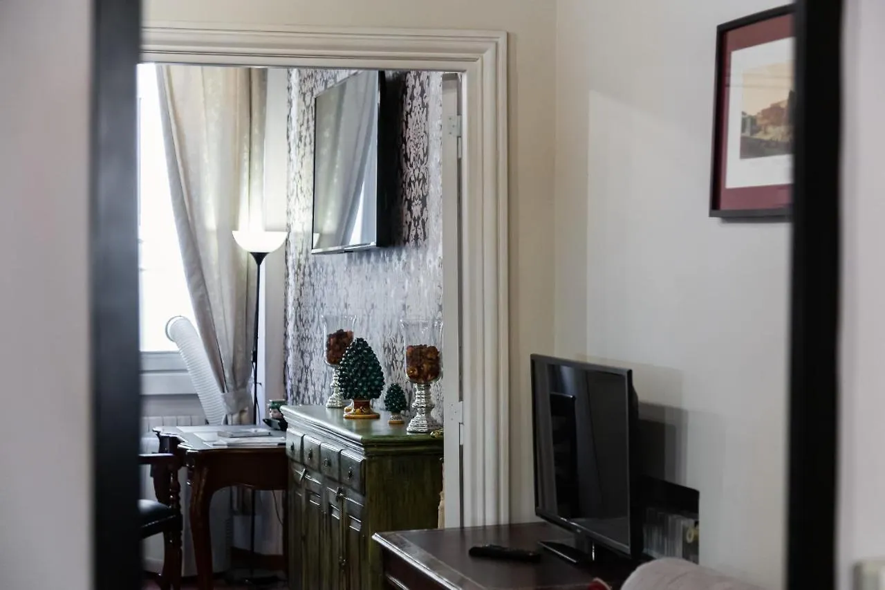 Casa Tiffany Piazza Di Spagna Rome